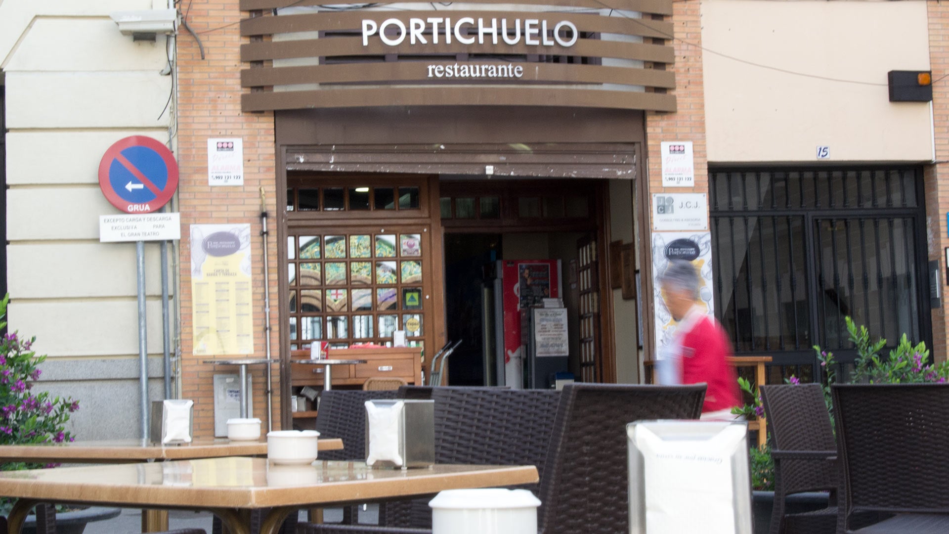 Portichuelo: "Buena cocina frente al Mercado de Huelva"
