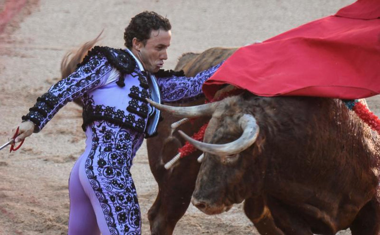 Rafaelillo, en un pase de pecho