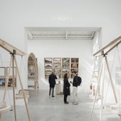 Los arquitectos se visten de superhéroes contra el apocalipsis climático en la Bienal de Venecia
