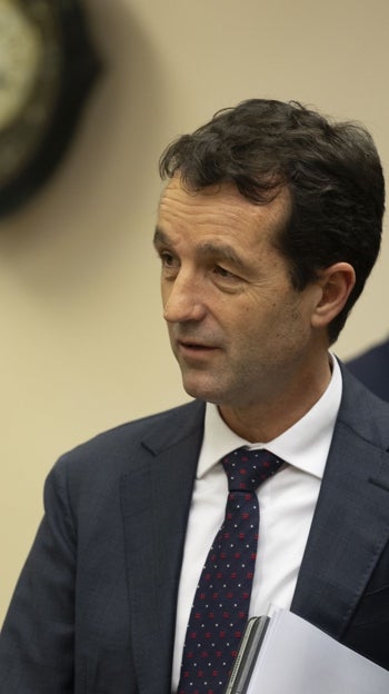 Ángel Escribano, presidente de Indra, en la comisión de seguridad nacional del congreso de los diputados