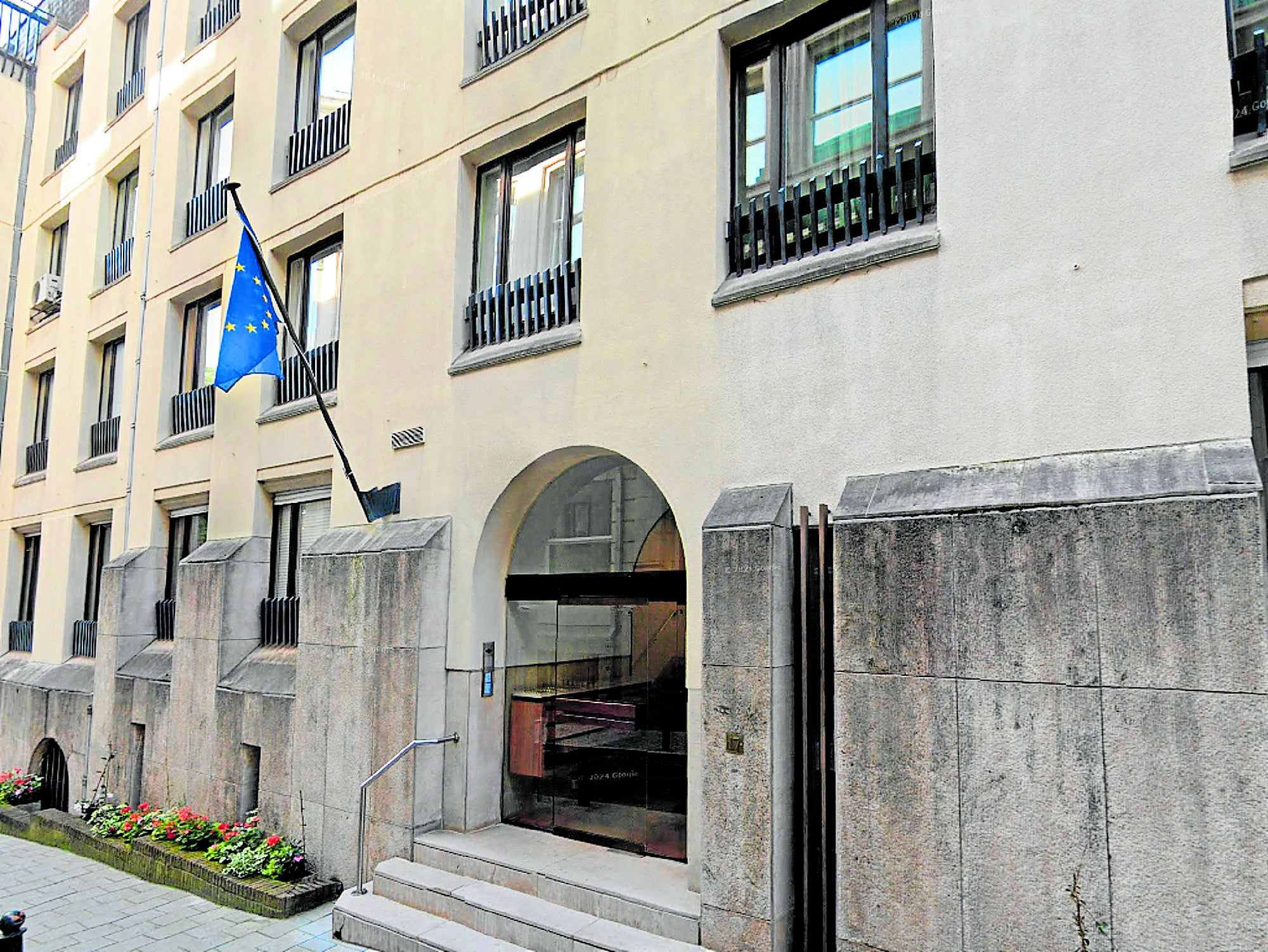 El País Vasco dedica más de tres millones de euros sólo al personal de sus «embajadas»