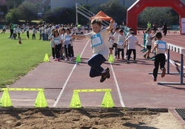 La gran y más joven 'Carrera Solidaria Gotas' de Córdoba, en imágenes