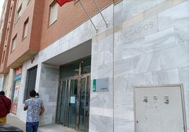 A prisión el curandero que causó la muerte de un bebé en Roquetas tras hacerle una circuncisión clandestina