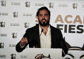 Alvise sugiere que sus dos eurodiputados han sido comprados por un 'lobby' armamentístico
