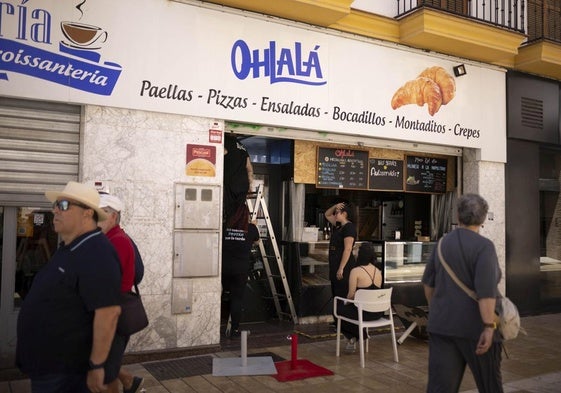 Uno de los negocios afectados por el apagón eléctrico en el centro de Huelva capita