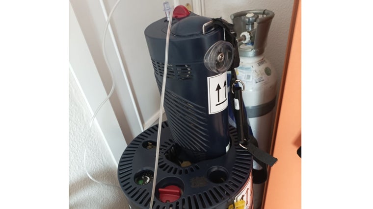 Otro aparato que suministra oxígeno al paciente y que utiliza en su día a día