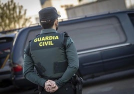 A prisión un padre y sus dos hijos por matar a tiros a un hombre en un pueblo de Málaga