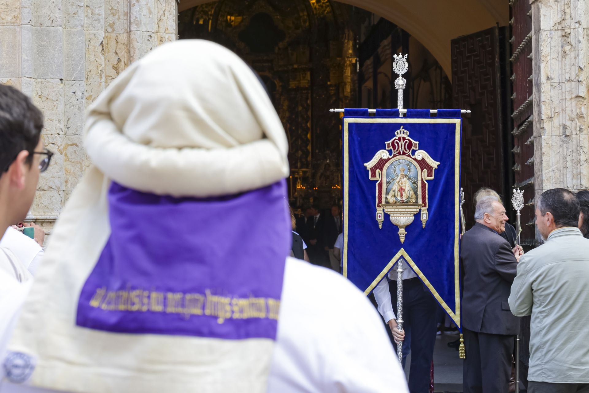 La festiva procesión de la Virgen de la Cabeza por Córdoba, en imágenes