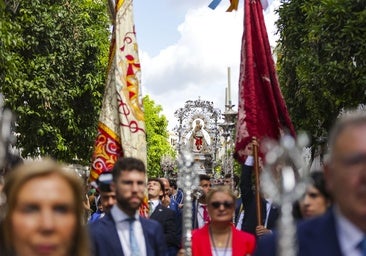 La festiva procesión de la Virgen de la Cabeza, en imágenes