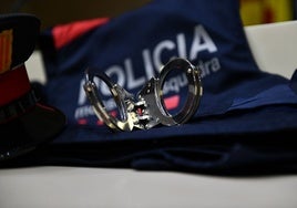 Los Mossos investigan el hallazgo de un cadáver en un edificio en obras en Barcelona