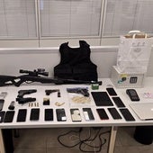 Armas, dinero y material incautado en la operación de la Benemérita