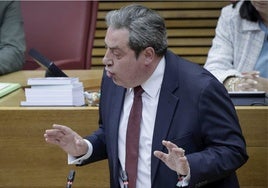 Asociaciones de víctimas de la dana estudian demandar al portavoz de Vox que les llamó «interesados»