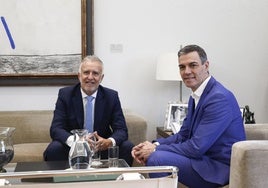 Un mes de calvario de Pedro Sánchez desde el apagón