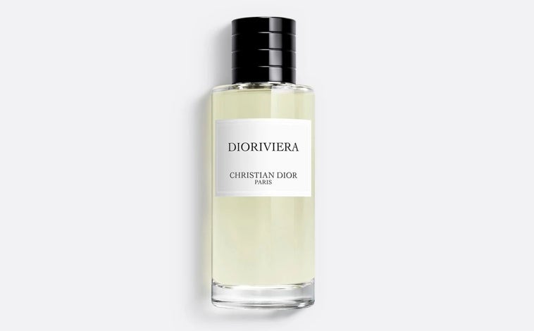 Imagen principal - Diorivera, de Dior ha sido elegido en la categoría de Perfume d eColección, Gentleman Society de Givenchy es el mejor perfume masculino, y Un jardin à Cythere de Hermès, mejor perfume para mujer.