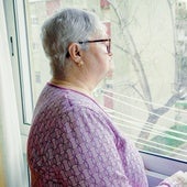 La soledad y el calor, principales riesgos en la salud de dos millones de mayores que viven solos en España