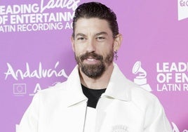 La vida de Adrián Lastra: víctima de acoso sexual, las secuelas que le dejó un grave accidente de moto y su novia