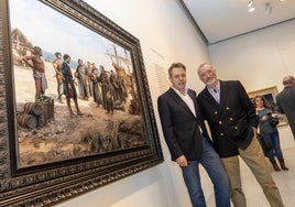 ¡Sangre marinera! Arturo Pérez-Reverte llega en su barco para presentar una exposición de Augusto Ferrer-Dalmau
