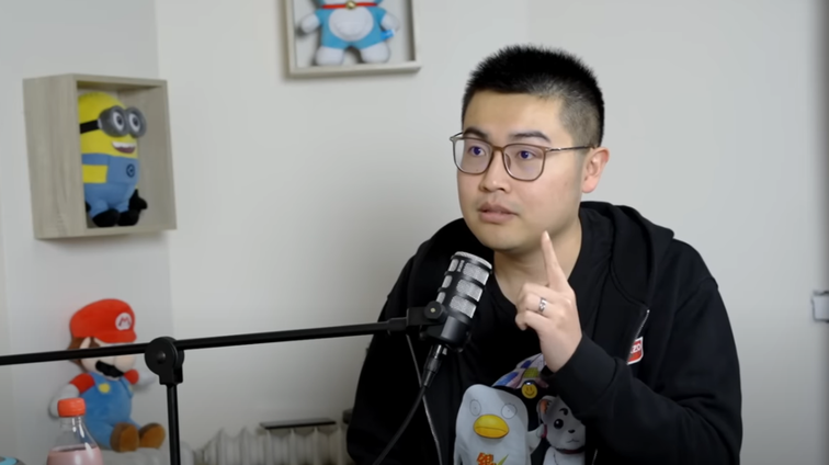 Un chino que vive en España opina sin tapujos sobre DeepSeek, la IA china: «Europa no ha inventado gran cosa»