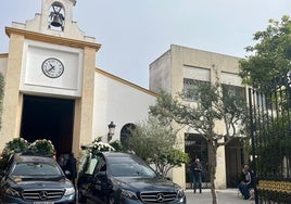 Último adiós en Dos Hermanas a los hermanos fallecidos por el derrumbe de una nave en Coria del Río