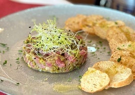 El restaurante de Aracena en el que el mar y la montaña se dan la mano: «Aunamos lo mejor de la Sierra y lo mejor de Isla Cristina»