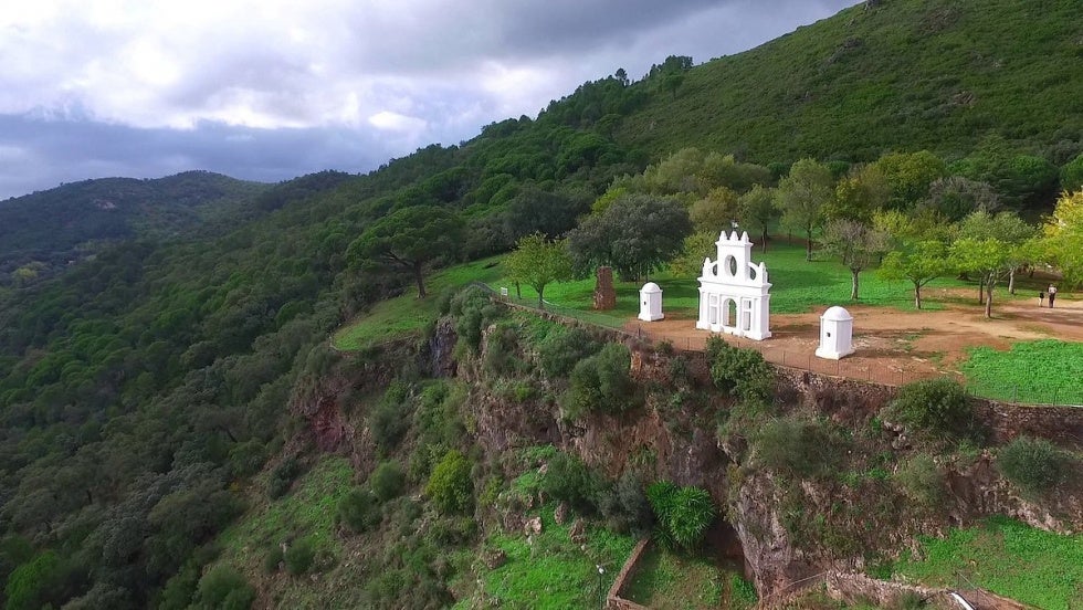 Cinco pueblos de la sierra de Huelva que tienes que conocer