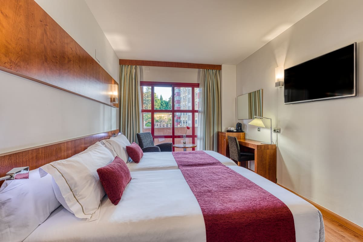 Imagen secundaria - Senator Huelva Hotel