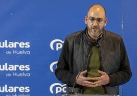 El PP expulsa a los dos ediles de Almonte que había expedientado por deslealtad al partido