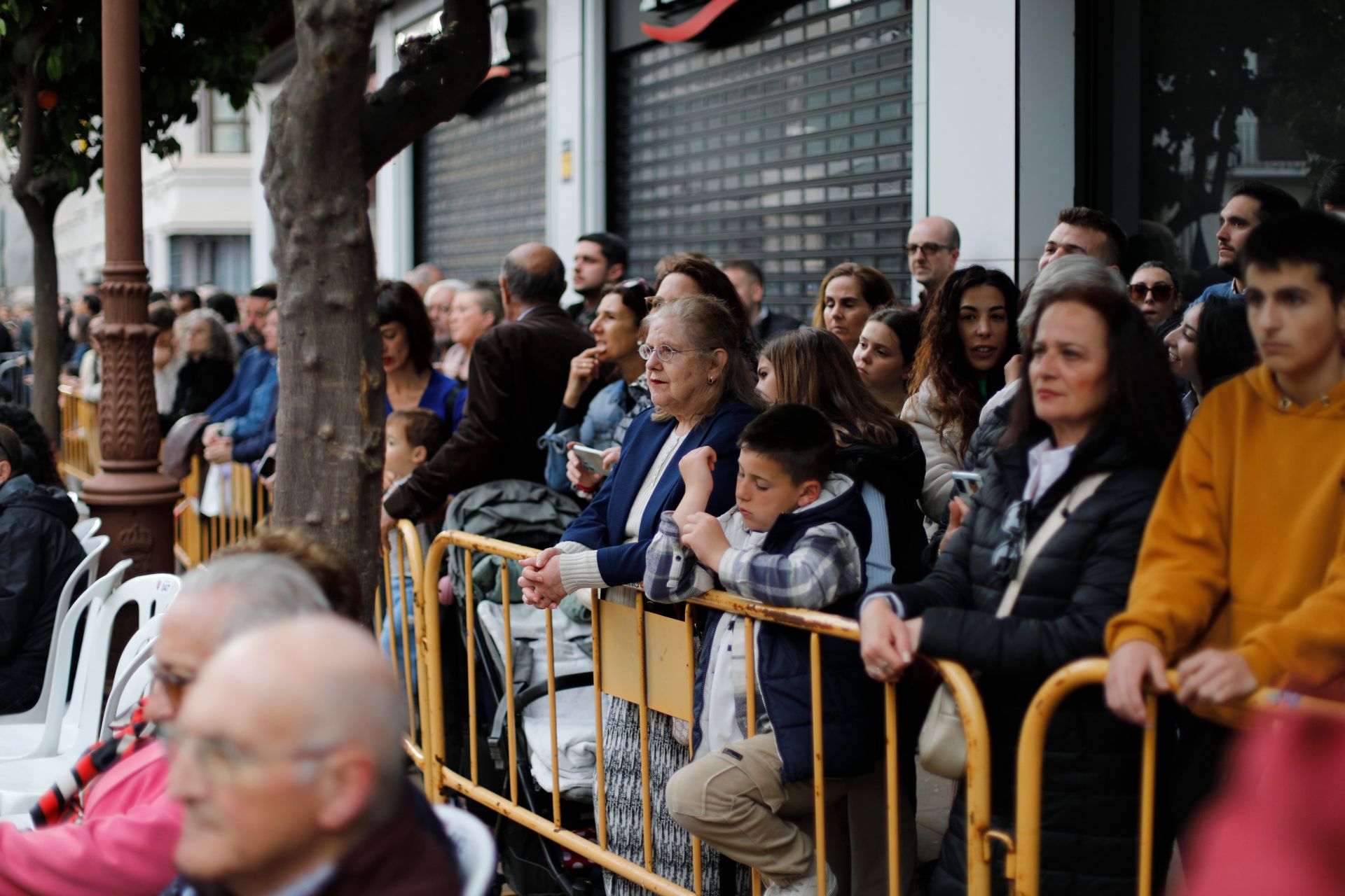 Viernes Santo: En Silencio a los pies de la cruz