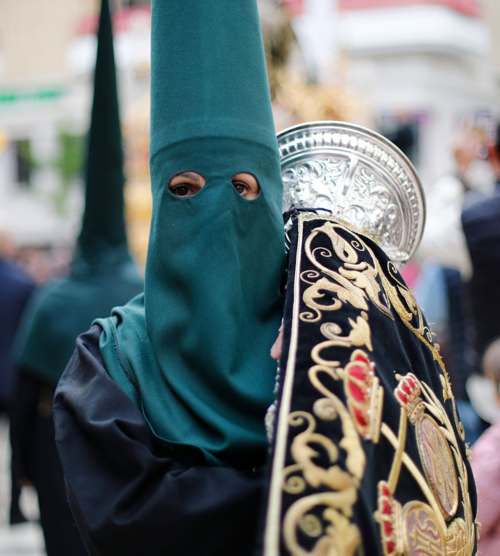 Viernes Santo: En Silencio a los pies de la cruz