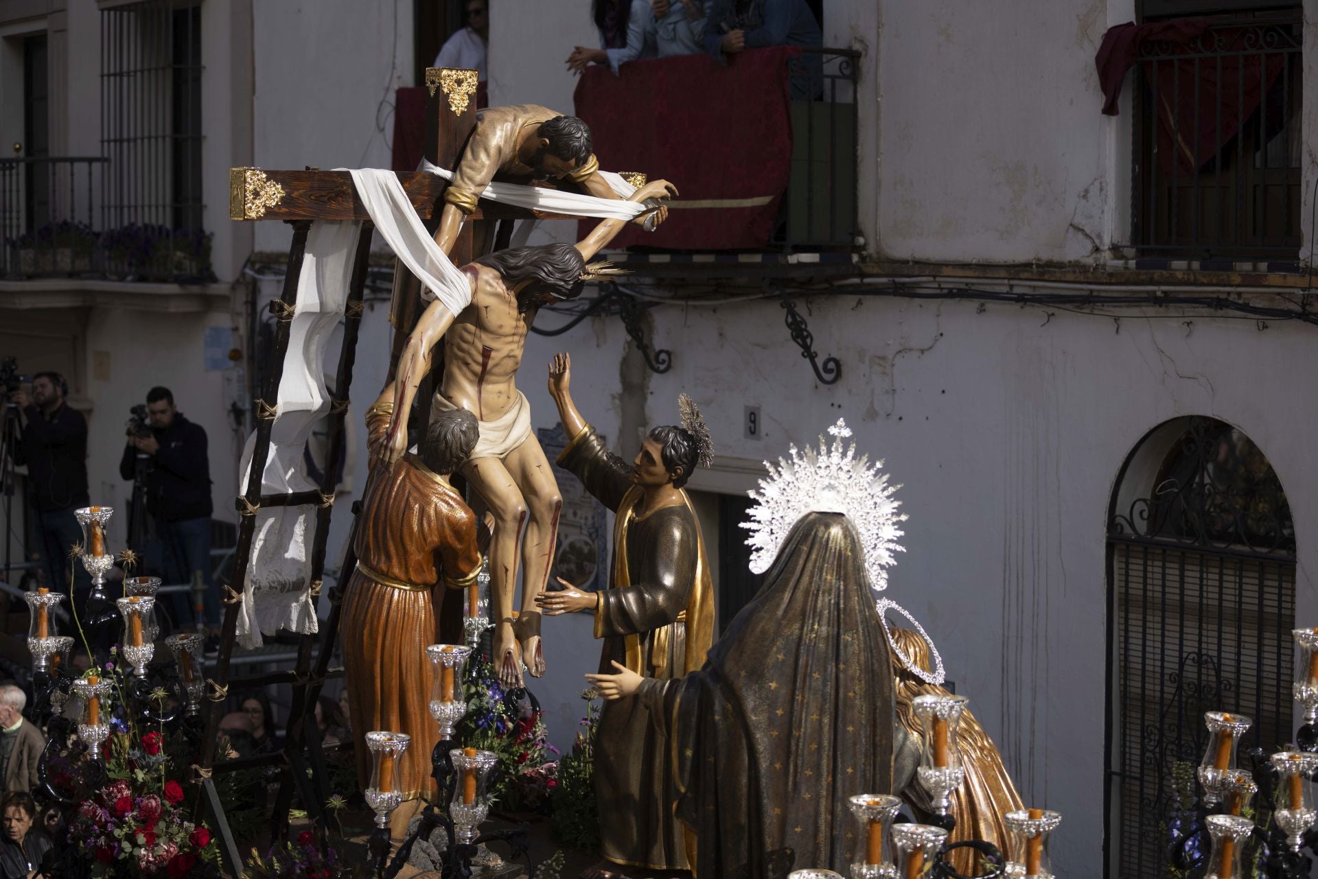 Viernes Santo: Descendimiento, movimiento sublime