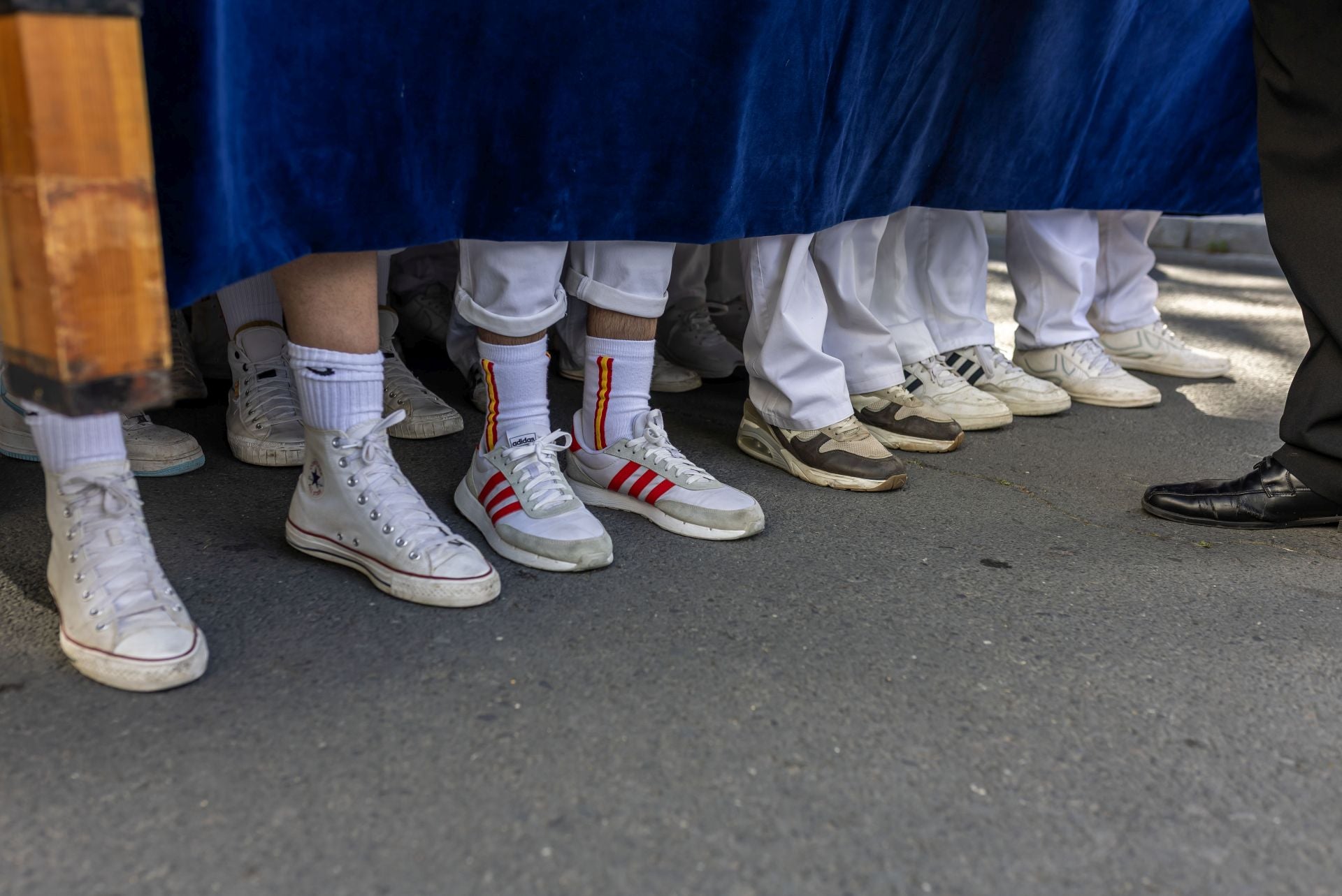 La procesión del Resucitado de Huelva, en imágenes