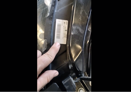 El mecánico Dragos Gr no da crédito a lo que se encuentra en un coche de compraventa: «Hay que tener mucho cuidado»