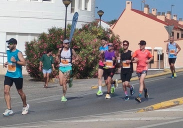 El calor aprieta en la I Media Maratón El Puerto - Base Naval