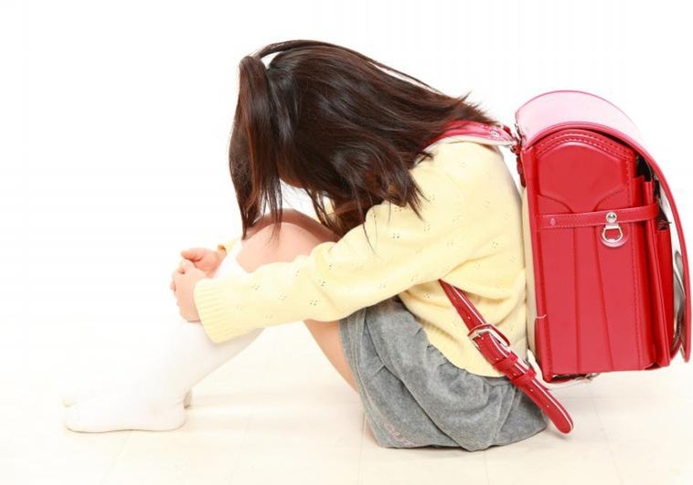 El 55% de los docentes en la provincia de Cádiz reconoce haber gestionado casos de acoso escolar sin los recursos adecuados