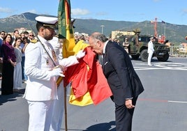 Algeciras se vuelca con la Jura de Bandera para personal civil celebrada en el buque «Castilla»