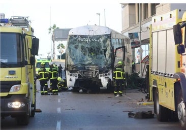 El conductor y el dueño de la empresa del autobús del accidente de Cádiz, acusados de homicidio por imprudencia