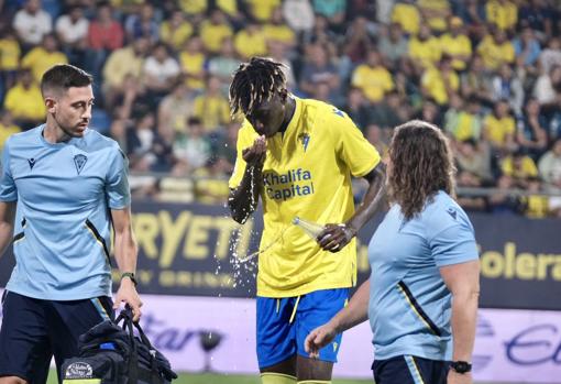 Momo M'Baye tuvo problemas físicos en varias fases de la temporada.