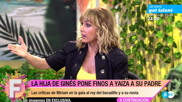 El toque de Emma García a un colaborador de Telecinco por lo que deja caer: «Cuidado»